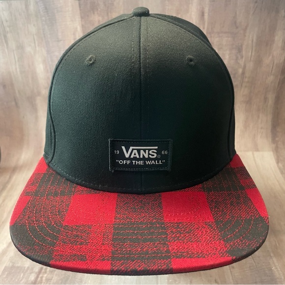 VANS Off The Wall Snapback Hat Black OSFA Adjustable Red Plaid Cap - Picture 1 of 10